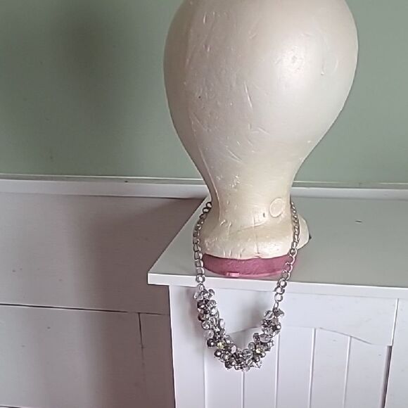 LOFT Elegant Silver Necklace - Picture 1 of 3